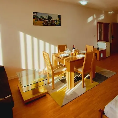 Garden Of Eden - Bastetbs Apartmán *